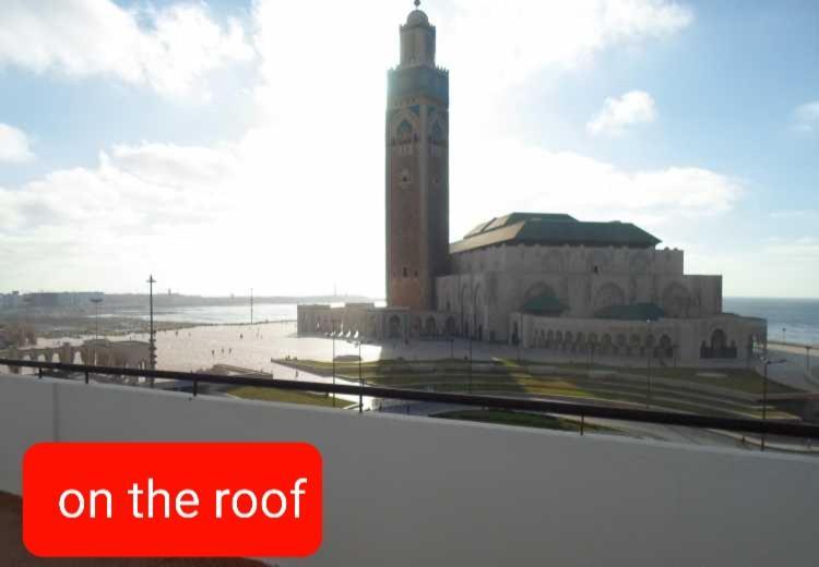 Modern Apartment Opposite The Hassan2 Mosque, Very Well Equipped And Stylish, 85 M2 With Gym And Direct Sea View With Underground Garage , Prohibits Unmarried Couples Of Arab Origin Casablanca Bagian luar foto